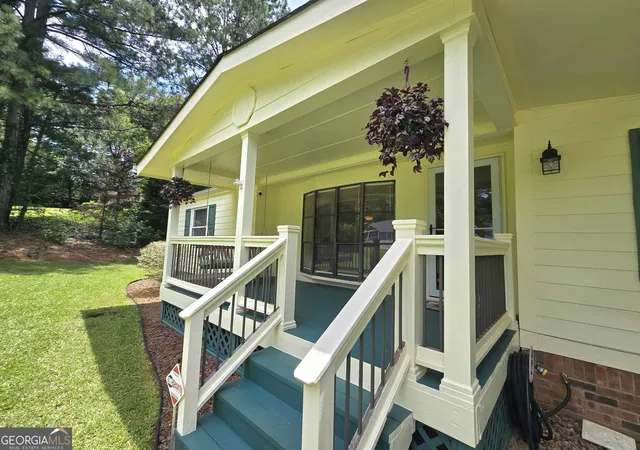 image of 2950 Broadnax Dr, Loganville, GA 30052 | MLS# 10795000