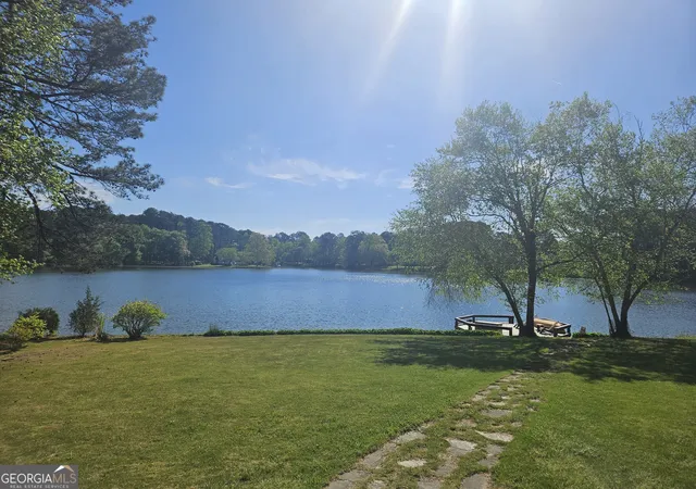 2nd image of 625 West Lake Dr, Oxford, GA 30054 | MLS# 10781073