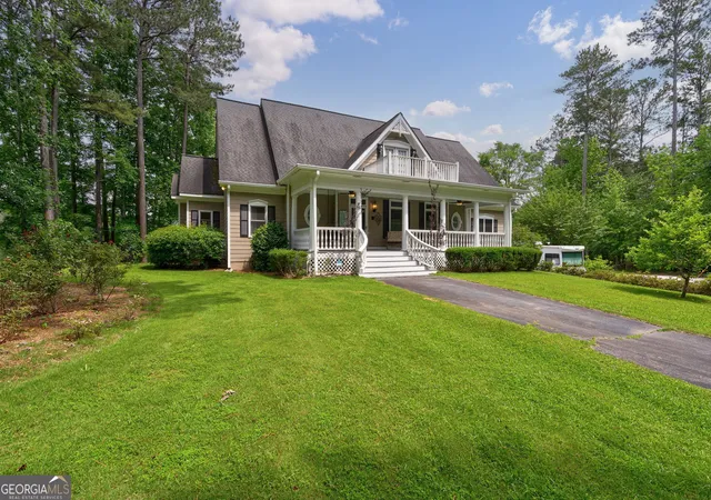 Photo 3 of Single family home for sale at 625 W Lake Dr, Oxford, GA 30054 | MLS# 10781073 | Listing updated on 2026-06-22