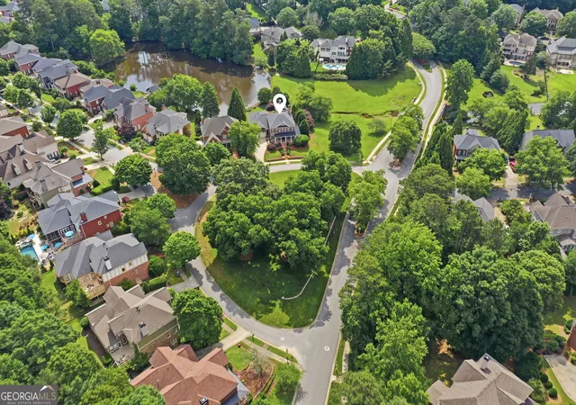 3rd image of 1072 Moores Walk Ln, Suwanee, GA 30024 | MLS# 10779637