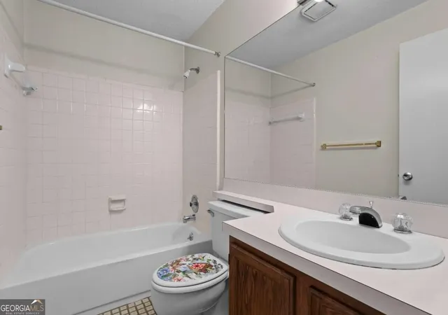 Condo for sale at 86 Fair Hvn Way SE, Smyrna, GA 30080 | MLS# 10874193
