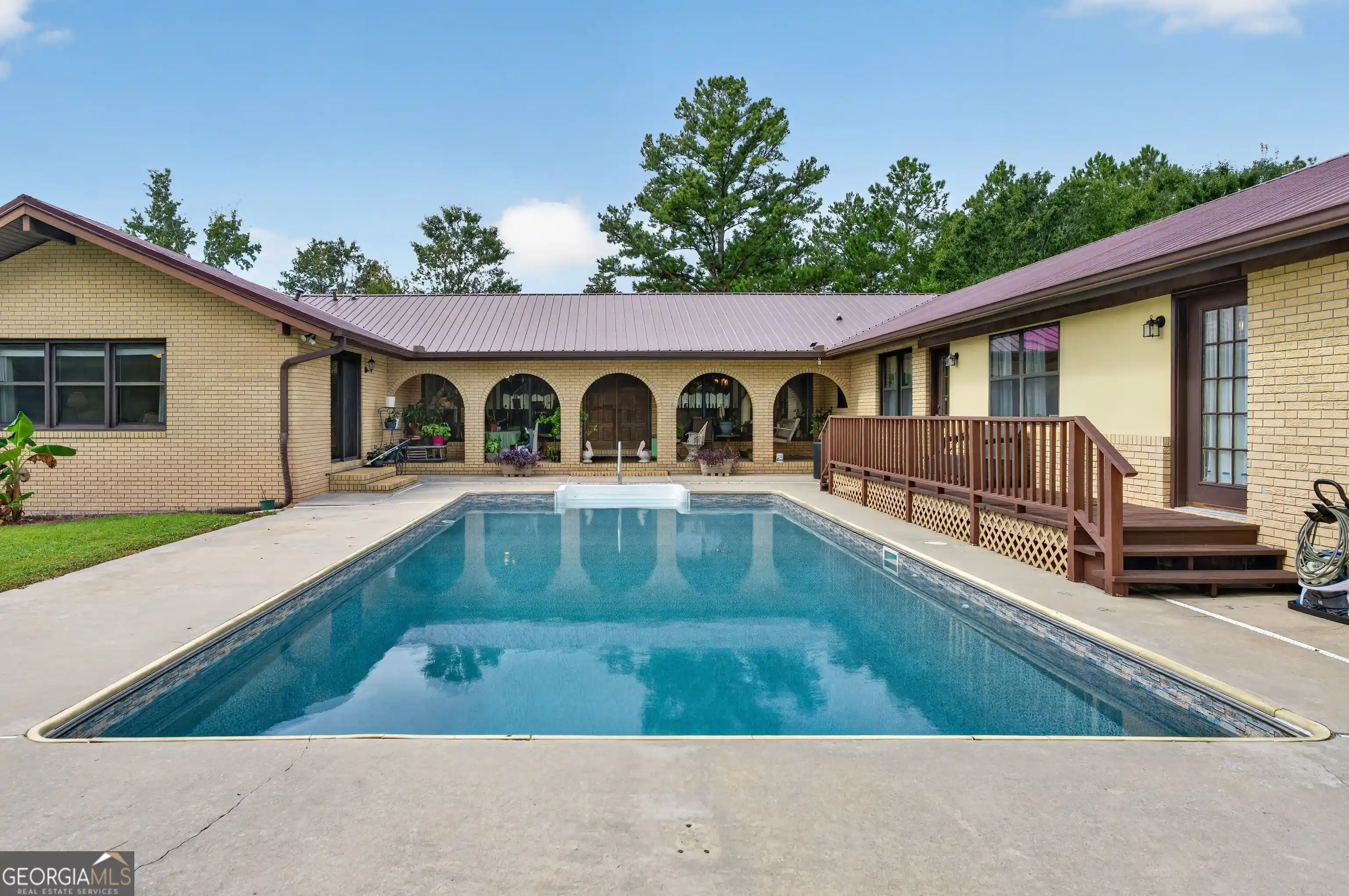 Photo 1 of Single family home for sale at 526 San Pablo Ln, Waycross, GA 31503 | MLS# 10853136 | Listing updated on 2026-10-09