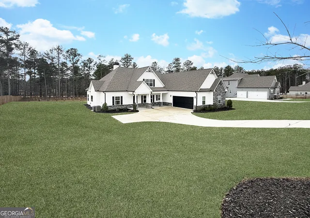 1st image of 40 Riverstone Dr, Senoia, GA 30276 | MLS# 10674746