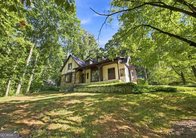 Photo 1 of Single family home for sale at 102 Valley Brook Dr Se, Rome, GA 30161 | MLS# 10834727 | Listing updated on 2026-09-16