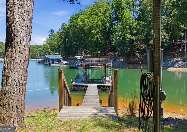 Photo 3 of Single family home for sale at 8190 Old Ml Dr, Gainesville, GA 30506 | MLS# 10802572 | Listing updated on 2026-10-02