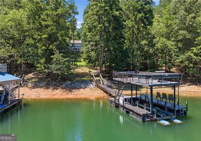 Photo 3 of Single family home for sale at 8190 Old Ml Dr, Gainesville, GA 30506 | MLS# 10802572 | Listing updated on 2026-10-02