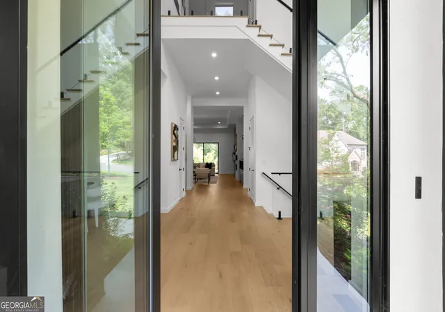 3rd image of 3293 Lenox Pl Ne, Atlanta, GA 30324 | MLS# 10818229