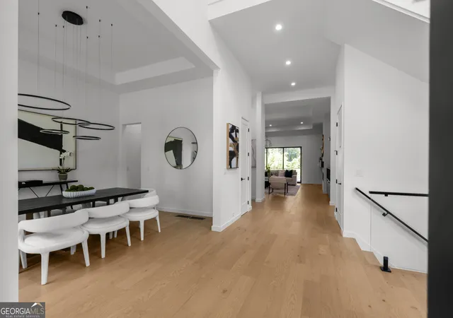 5th image of 3293 Lenox Pl Ne, Atlanta, GA 30324 | MLS# 10818229