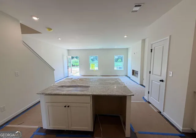 Photo 3 of Townhouse for sale at 323 Rolling Green Rd, Adairsville, GA 30103 | MLS# 10823493 | Listing updated on 2026-10-06