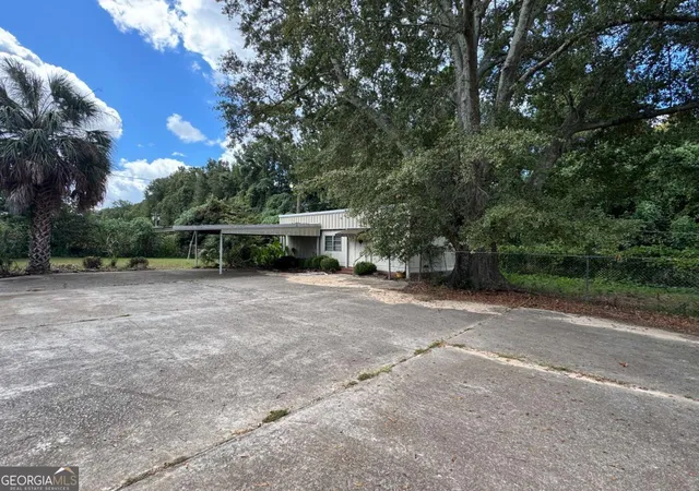 Homes for sale in Ashburn, GA | 240 Whittle Cir, Ashburn, GA 31714 | MLS# 10614068