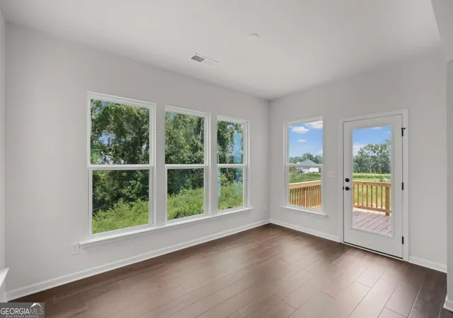Photo 4 of Single family home for sale at 7271 Thistle Dl Way, Flowery Branch, GA 30542 | MLS# 10820093 | Listing updated on 2026-08-13