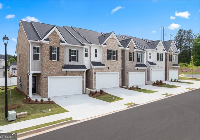 Photo 1 of Townhouse for sale at 440 Silver Moon Dr, Loganville, GA 30052 | MLS# 10731941 | Listing updated on 2026-09-09