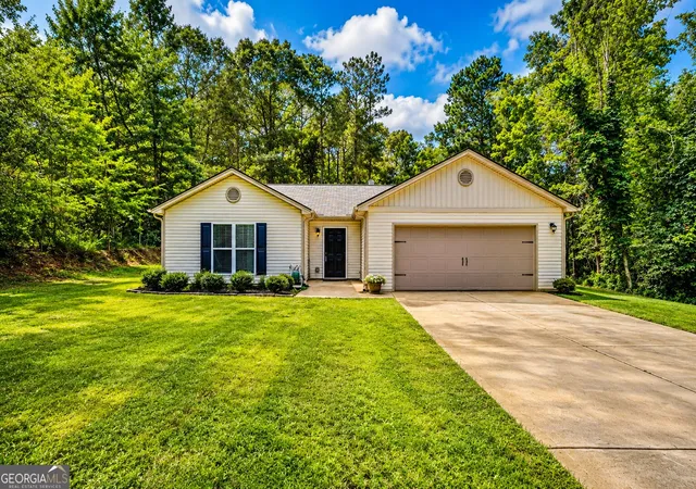 1st image of 865 Stag Run Dr, Mansfield, GA 30055 | MLS# 10819307