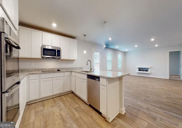2nd image of 366 Jarrett St, Fairburn, GA 30213 | MLS# 10711254