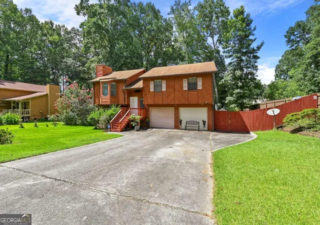 Photo 3 of Sale Pending at 2670 Throatlatch Ln, Marietta, GA 30064 | MLS# 10813177 | Listing updated on 2026-10-18