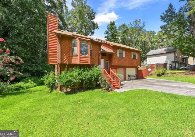 Photo 4 of Sale Pending at 2670 Throatlatch Ln, Marietta, GA 30064 | MLS# 10813177 | Listing updated on 2026-10-18