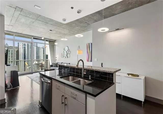 5th image of 44 Peachtree Pl Nw #1733, Atlanta, GA 30309 | MLS# 10800961