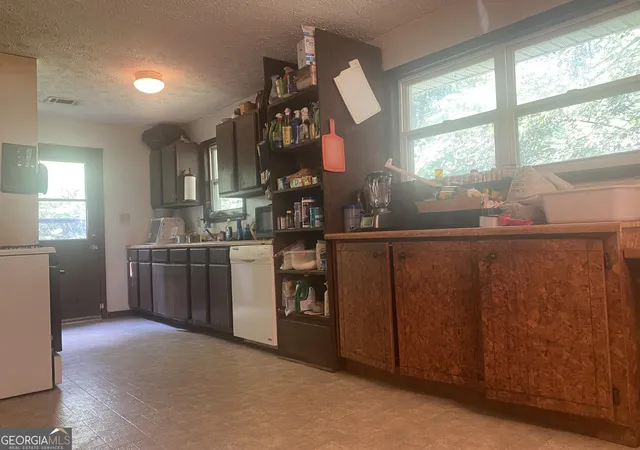 Photo 2 of Single family home for sale at 5929 Priest Rd, Acworth, GA 30102 | MLS# 10794110 | Listing updated on 2026-08-19