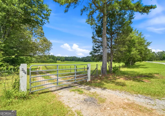 Photo 3 of House for sale at 607 Grant Rd, Brooks, GA 30205 | MLS# 10813768 | Listing updated on 2026-08-11