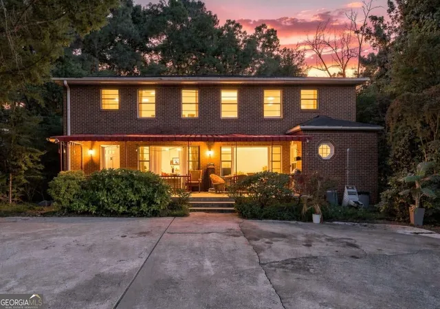 Photo 2 of Single family home for sale at 1515 Beech Valley Wy Ne, Atlanta, GA 30306 | MLS# 10835208 | Listing updated on 2026-09-11