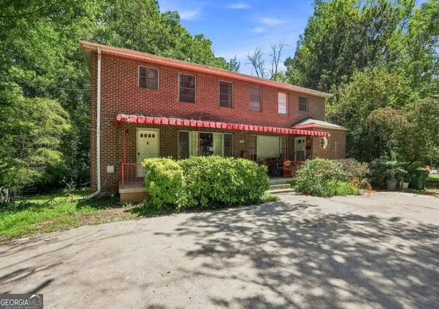 Photo 3 of Single family home for sale at 1515 Beech Valley Wy Ne, Atlanta, GA 30306 | MLS# 10835208 | Listing updated on 2026-09-11