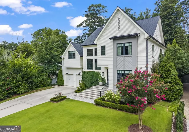 Photo 2 of Sale Pending at 1542 Trentwood Pl Ne, Atlanta, GA 30319 | MLS# 10819648 | Listing updated on 2026-08-29