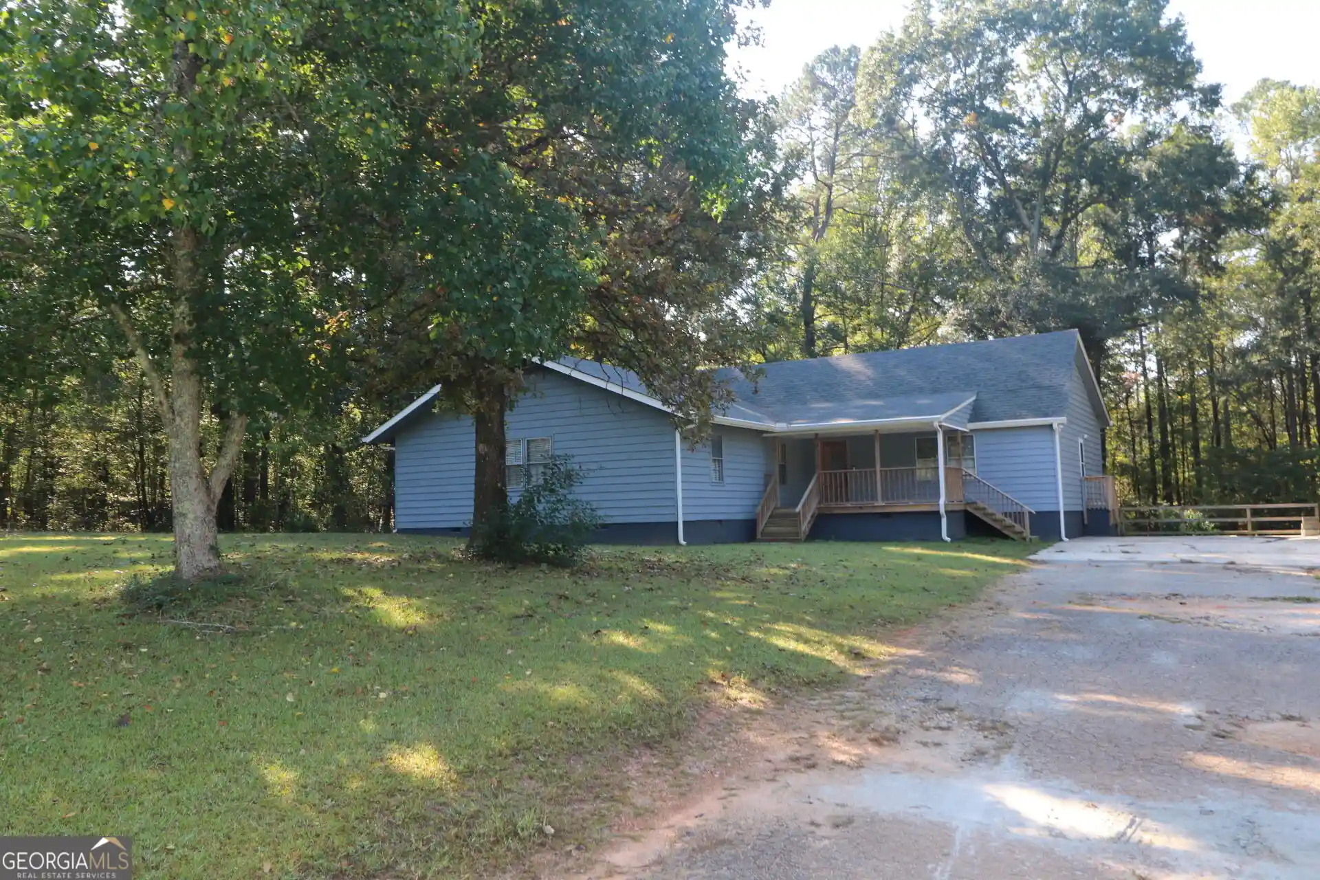 Photo 1 of Single family home for sale at 351 Mundys Ml Rd, Jonesboro, GA 30238 | MLS# 10874625 | Listing updated on 2026-10-20