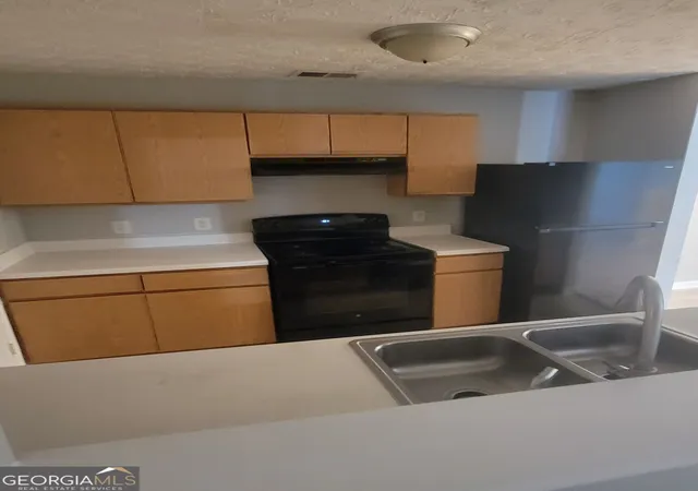 Photo 3 of Condo for sale at 2204 Fairington Village Dr, Lithonia, GA 30038 | MLS# 10822357 | Listing updated on 2026-09-24