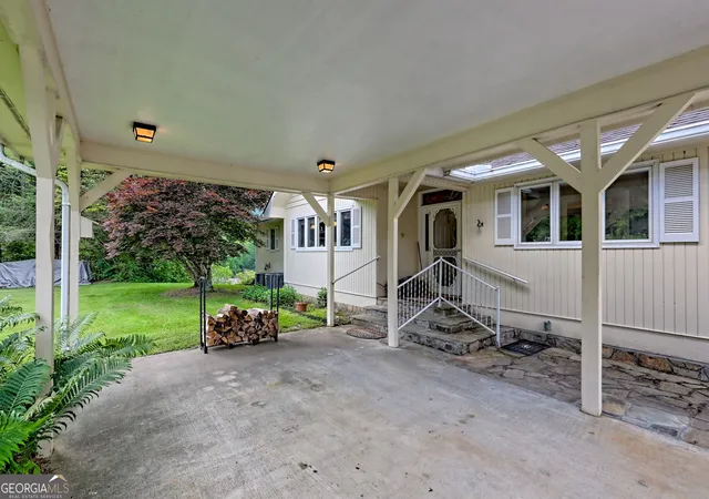 3rd image of 70 Fairway Ln, Sky Valley, GA 30537 | MLS# 10542958