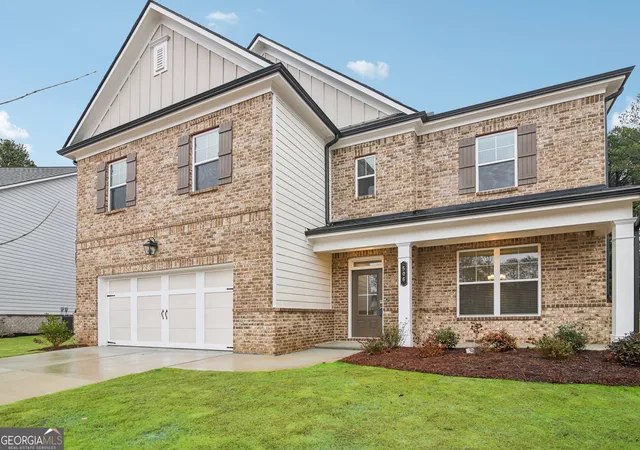 Photo 3 of Single family home for sale at 723 Secret Garden Ln, Dacula, GA 30019 | MLS# 10807703 | Listing updated on 2026-07-31