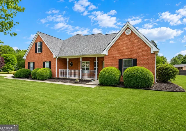 Photo 1 of Single family home for sale at 3057 Biltmore Woods Dr, Buford, GA 30519 | MLS# 10735959 | Listing updated on 2026-09-16
