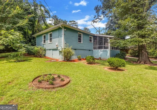 3rd image of 5480 Lucile Ave, Stone Mountain, GA 30083 | MLS# 10811813