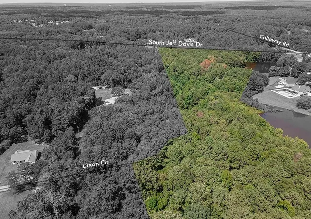 Photo 2 of Sale Pending at 865 S Jeff Davis Dr, Fayetteville, GA 30215 | MLS# 10463813 | Listing updated on 2026-07-02