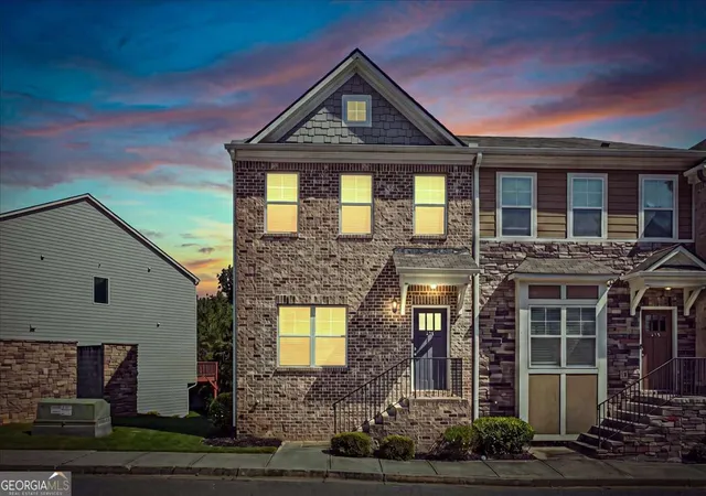 Photo 1 of Townhouse for sale at 256 Ismal Dr Sw, Atlanta, GA 30331 | MLS# 10825495 | Listing updated on 2026-08-27