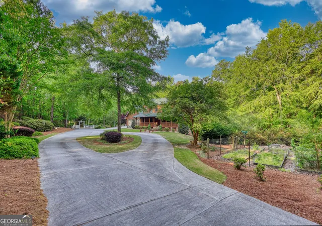 Photo 3 of Single family home for sale at 393 Edwards Rd, Oxford, GA 30054 | MLS# 10737817 | Listing updated on 2026-09-03