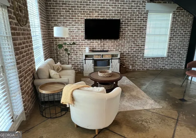 Listing Photo 4 - Condo for sale in building located at 5434 Peachtree Rd, Chamblee, GA 30341 - Unit #119