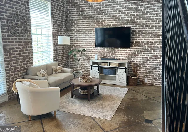 Listing Photo 5 - Condo for sale in building located at 5434 Peachtree Rd, Chamblee, GA 30341 - Unit #119