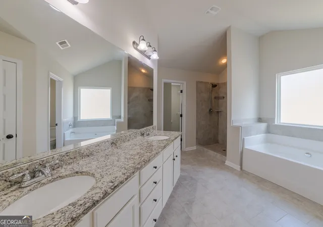Photo 3 of Single family home for sale at 236 Villa Grande Dr, Locust Grove, GA 30248 | MLS# 10784984 | Listing updated on 2026-10-09