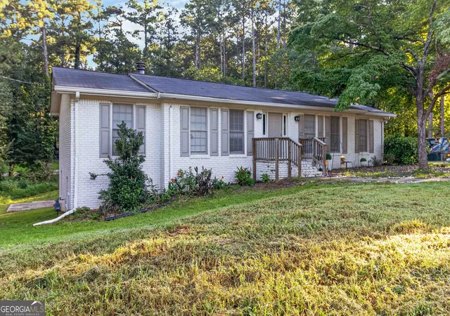 Photo 2 of Single family home for sale at 4866 Jennifer Ln, Douglasville, GA 30135 | MLS# 10827234 | Listing updated on 2026-08-31