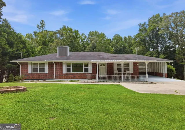 Photo 1 of Single family home for sale at 3651 Ledan Rd, Gainesville, GA 30506 | MLS# 10814025 | Listing updated on 2026-09-14