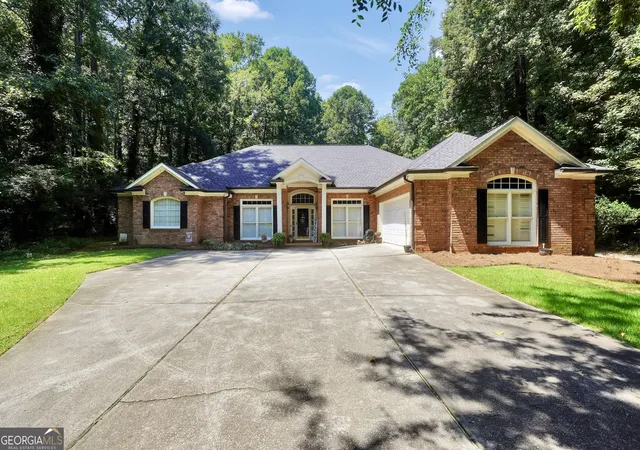 Photo 1 of Sale Pending at 2434 Creekside Tr, Jonesboro, GA 30236 | MLS# 10833646 | Listing updated on 2026-09-03