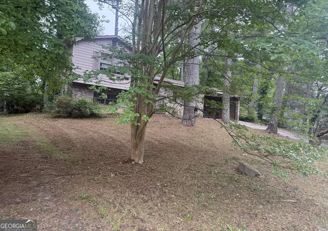 Photo 2 of Single family home for sale at 2930 Carriage Ln, South Fulton, GA 30349 | MLS# 10789986 | Listing updated on 2026-10-09