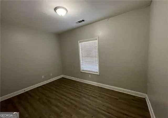Listing Photo 4 - Condo for sale in building located at 1474 Talia Wood Cir NW, Atlanta, GA 30314
