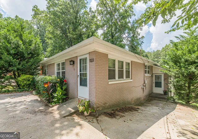 47th image of 1121 Glendale Dr, Atlanta, GA 30344 | MLS# 10803275