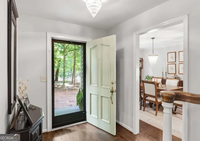 Photo 3 of Single family home for sale at 713 N Saint Marys Ln Nw, Marietta, GA 30064 | MLS# 10825747 | Listing updated on 2026-08-31