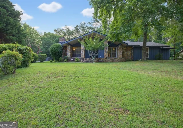 1st image of 2544 Highland Dr Se, Conyers, GA 30013 | MLS# 10796345