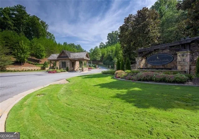 22nd image of 293 Traditions Dr, Alpharetta, GA 30004 | MLS# 10797622
