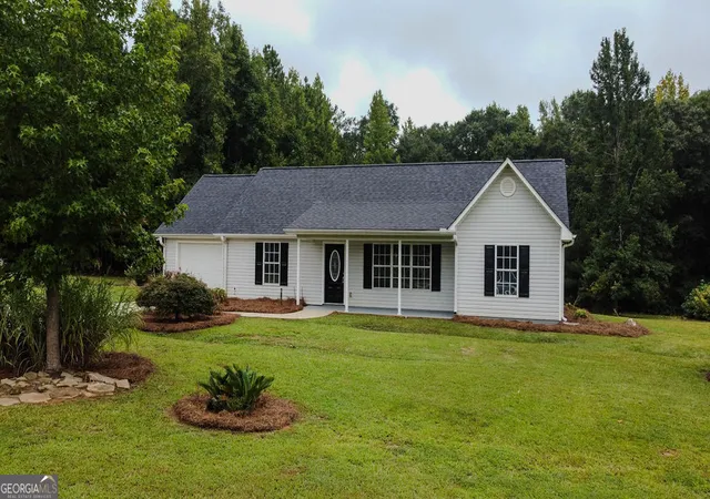 Photo 3 of Single family home for sale at 156 Whispering Pines Trl, Milner, GA 30257 | MLS# 10835608 | Listing updated on 2026-10-08