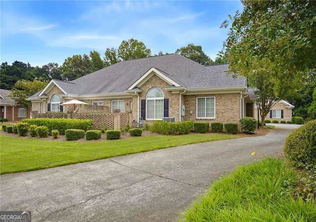 Condo for sale at 4704 Rose Arbor Dr Nw #8, Acworth, GA 30101 | MLS# 10827295