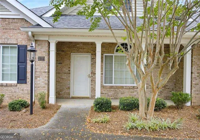 Photo 3 of Condo for sale at 4704 Rose Arbor Dr Nw #8, Acworth, GA 30101 | MLS# 10827295 | Listing updated on 2026-08-31